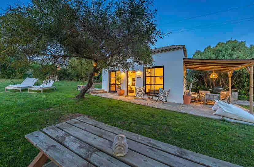Casa Niam with a swimming pool 200 meters from Valdevaqueros - Image 1