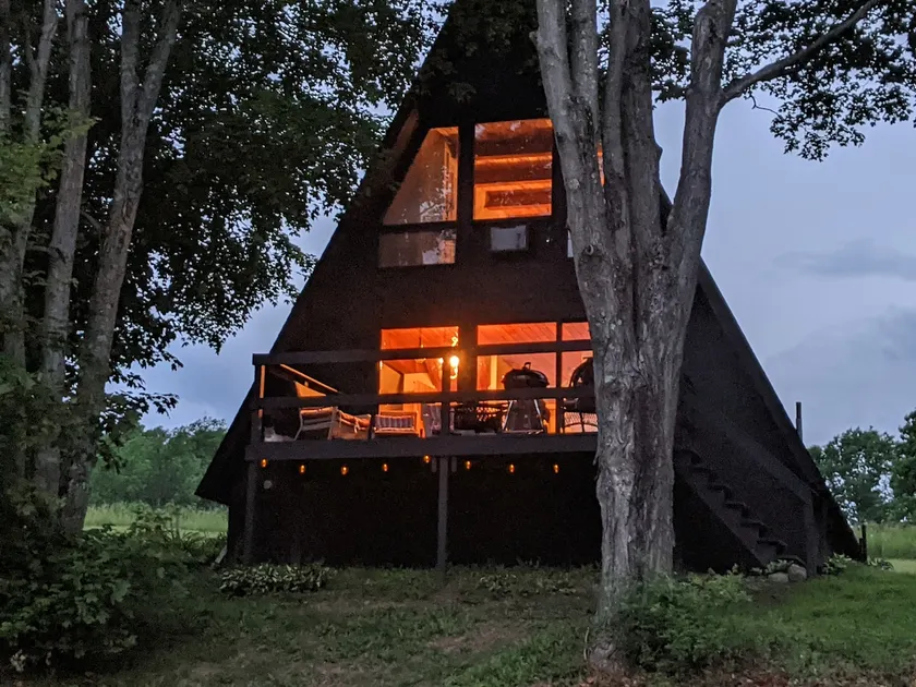 Cozy Rustic Cabin In The Hamlet Of Shushan NY. with  incredible views - Image 1