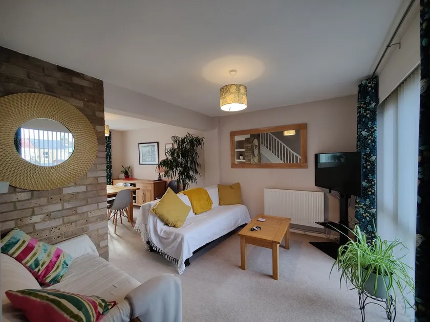3 Bedroom House Near the City Center - Image 1