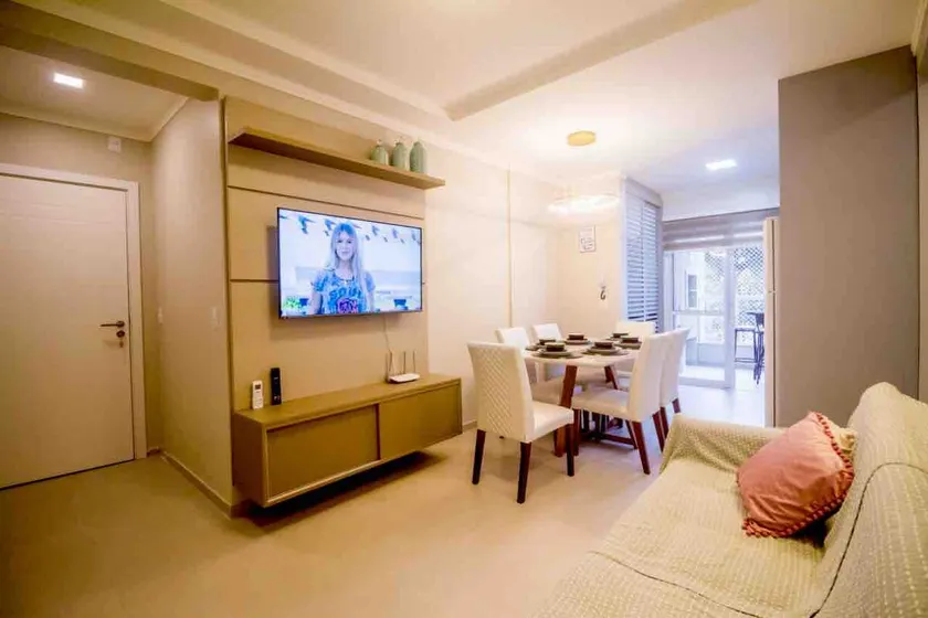 Furnished apartment with balcony and shower. 2 parking spaces - Image 1