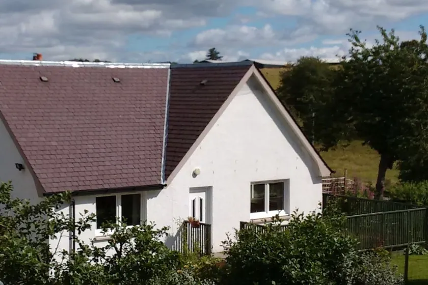 Ornum Cottage with hot tub - Image 1