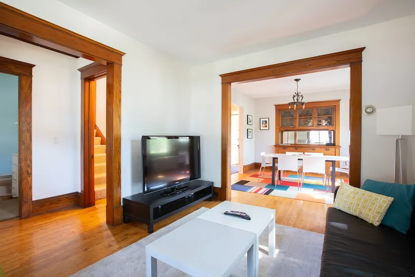 A charming Uptown home where good times are had - Image 1