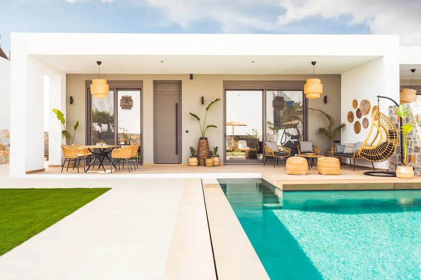 Nagia Luxury Family Villas - Image 1