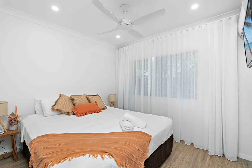 Coastal Calm at The Cove Suite | 2BR Palm Cove - Image 1
