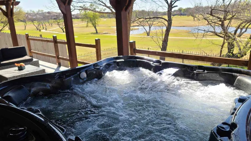 Golf view. Hot tub near AT&T, outlet mall. - Image 1