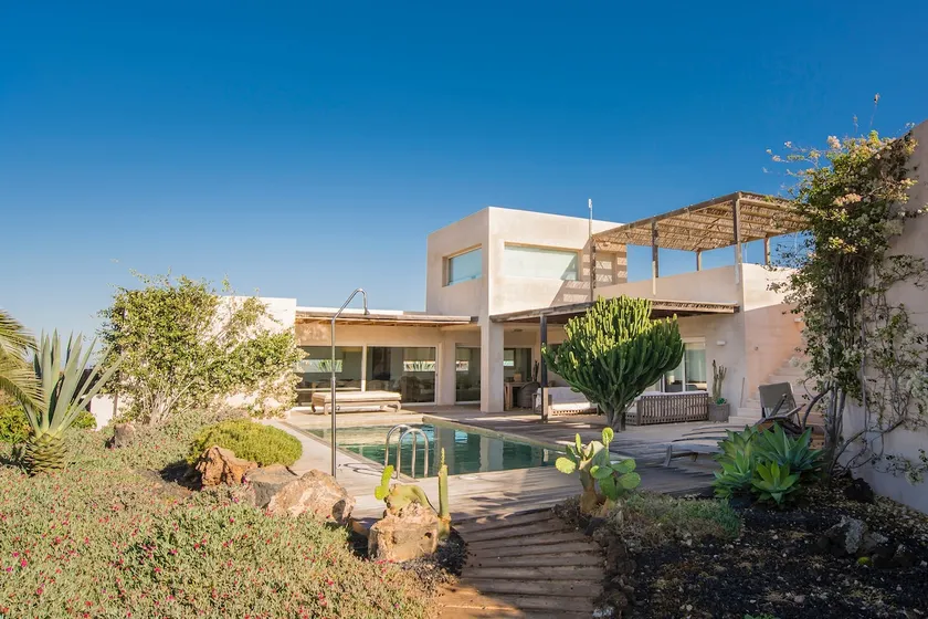Villajermosa, Canarian Garden, volcano views - Image 1
