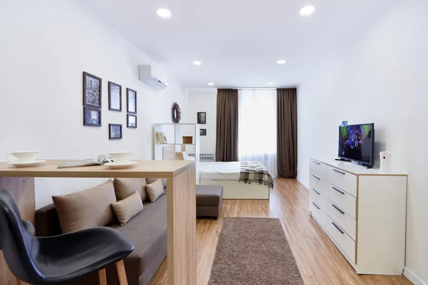 Brownwood studio in city center - Image 1