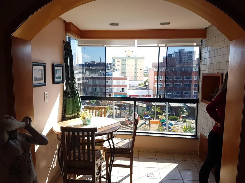 Two-bedroom apartment in the center of Capão da Canoa. - Image 1