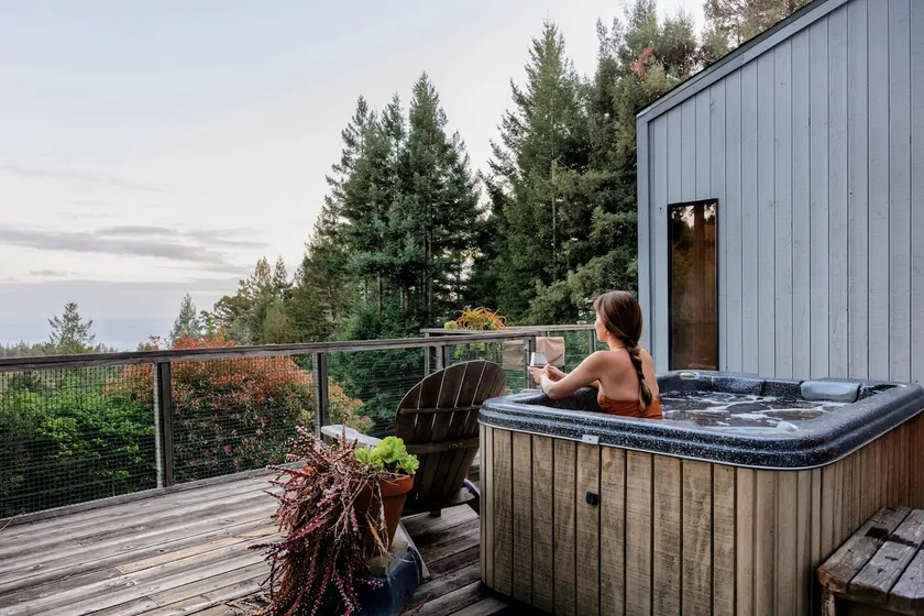 Mendocino Ocean Suite with hot tub in the redwoods - Image 1