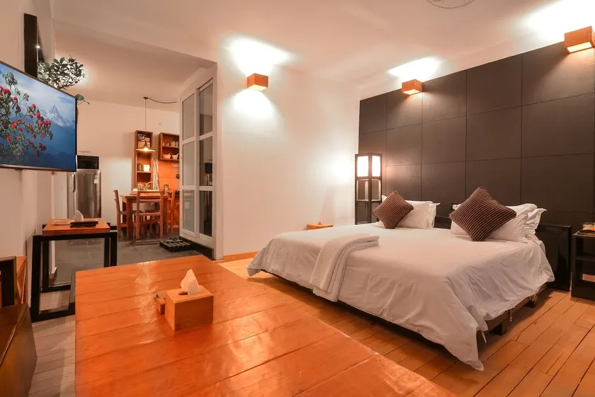 Studio (with fully equipped kitchen, private bath) - Image 1
