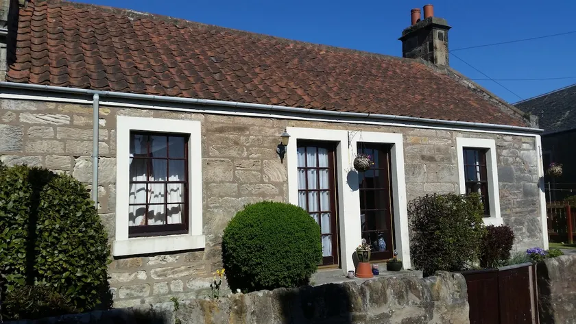 Conservation area cottage - Image 1
