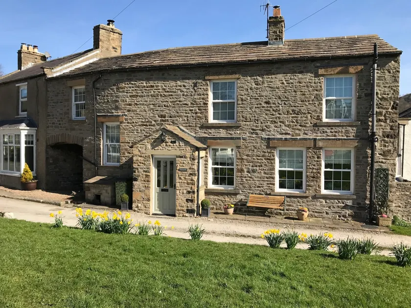 Picturesque Yorkshire Dales Cottage - Image 1