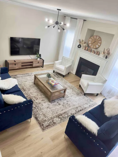 *NEW* Luxury & Stylish 4BR 2.5BA Home - Image 1