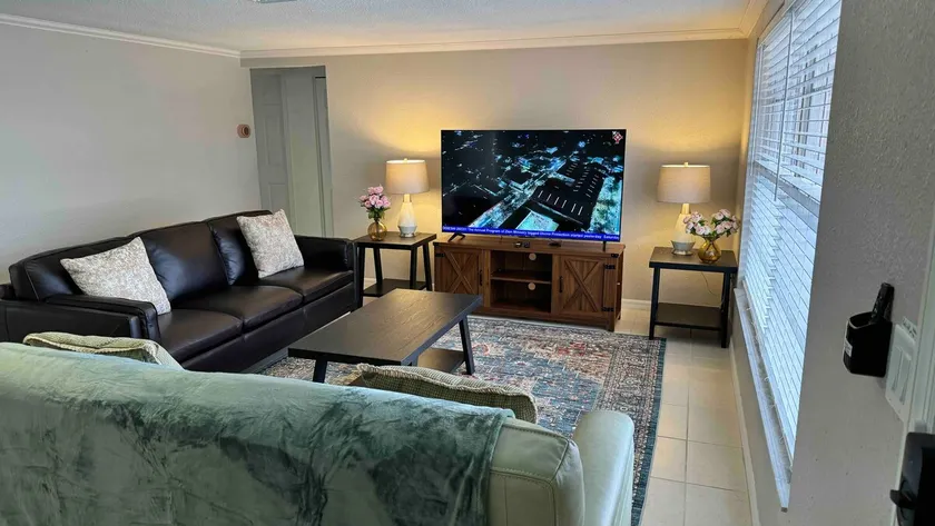 Zyon Cozy Home - Image 1