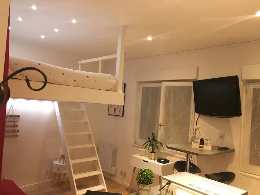 Lovely Studio - Image 1