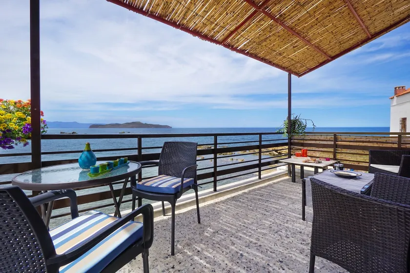 House on the sea near Chania - Image 1