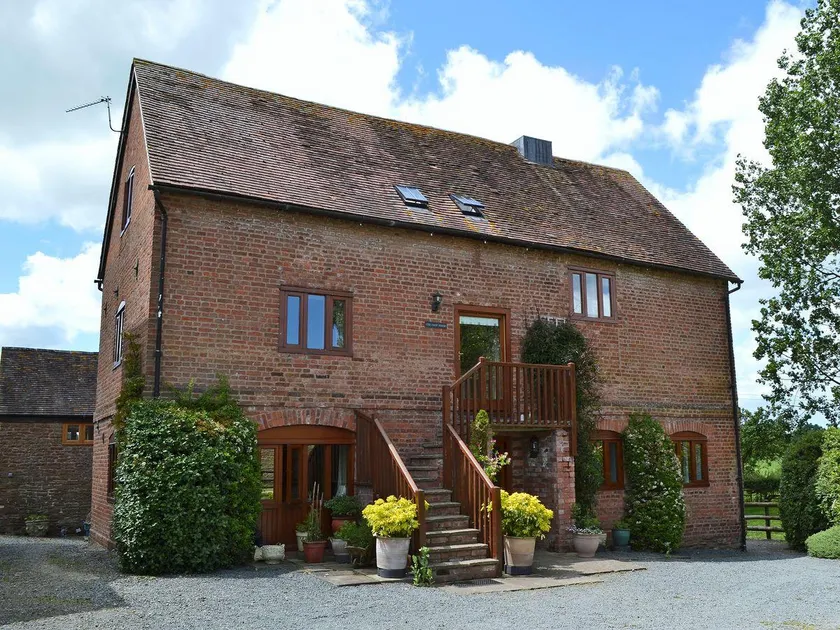 The Chaff House - farm stay apartment set within 135 acres - Image 1