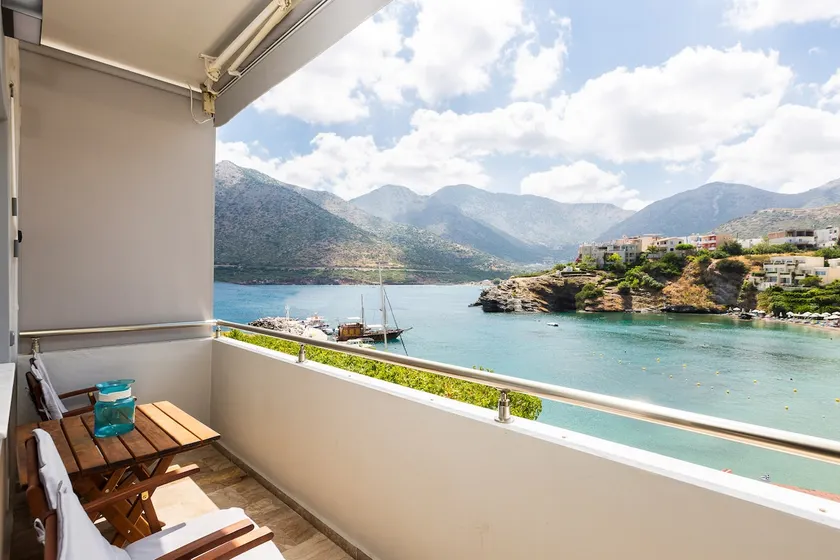 Ocean Dream, a 2 bedroom apt on the beach! - Image 1