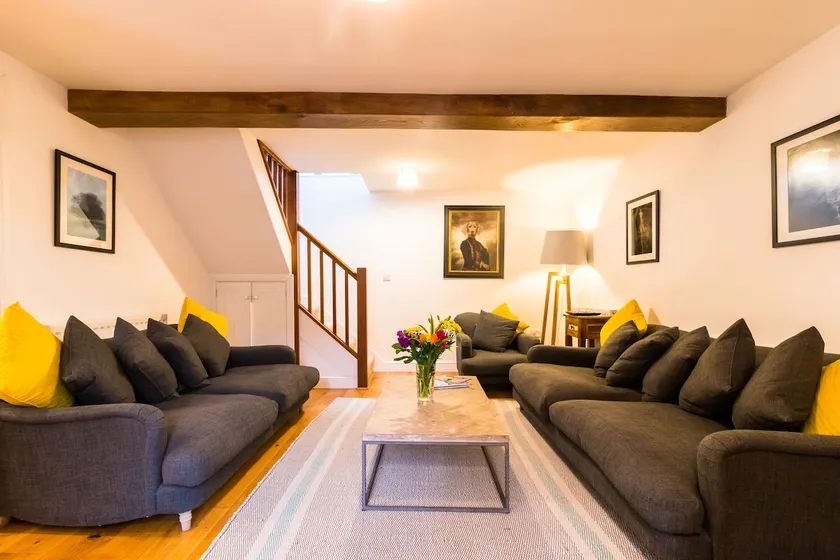 Cozy Cotswold Dog Friendly Retreat  - Image 1