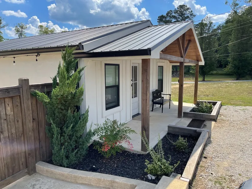 Isla's Cottage Near Pickwick Dam with Boat Parking - Image 1