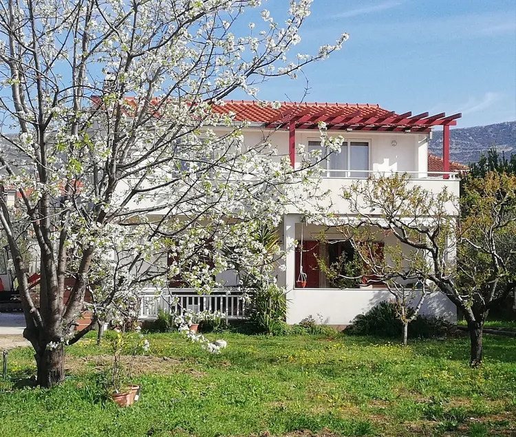 Apt.Marita, Kaštel Štafilić,near beach and airport - Image 1