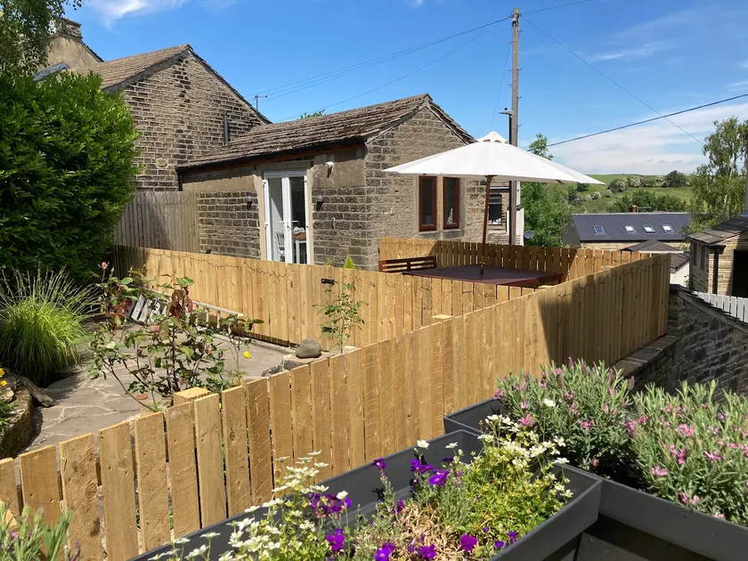 Weaver’s Den, a cosy countryside retreat - Image 1