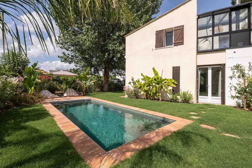 Beautiful air-conditioned house and heated pool - Image 1