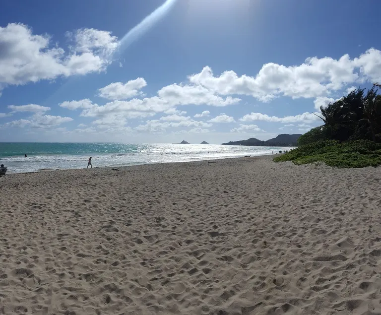 Kailua Beachside 2bed/2Bath Sleeps 8 - Image 1