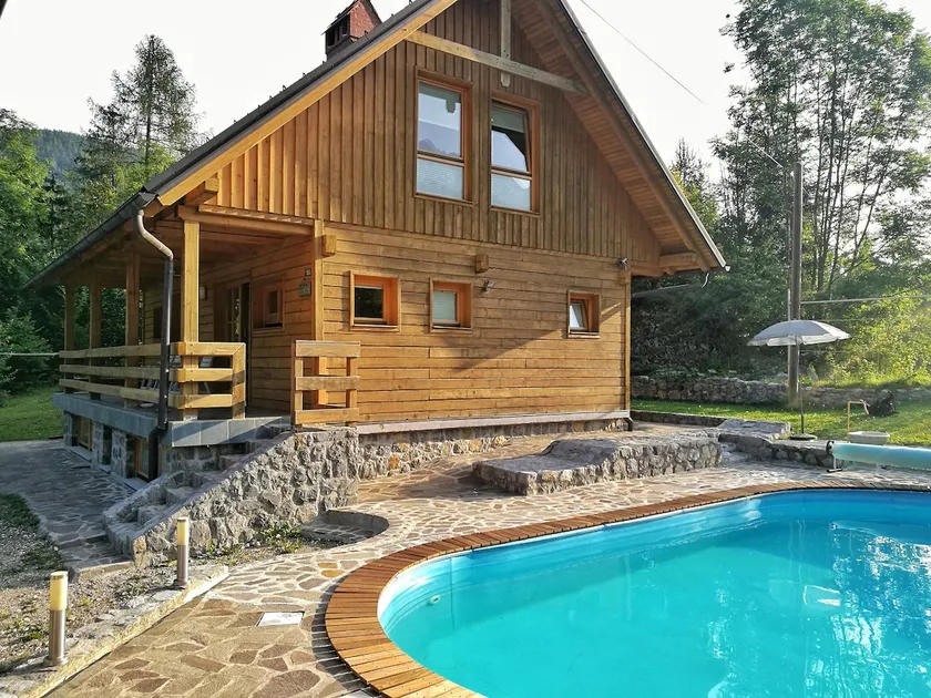 Heaven's gate - mountain retreat, alpine village - Image 1
