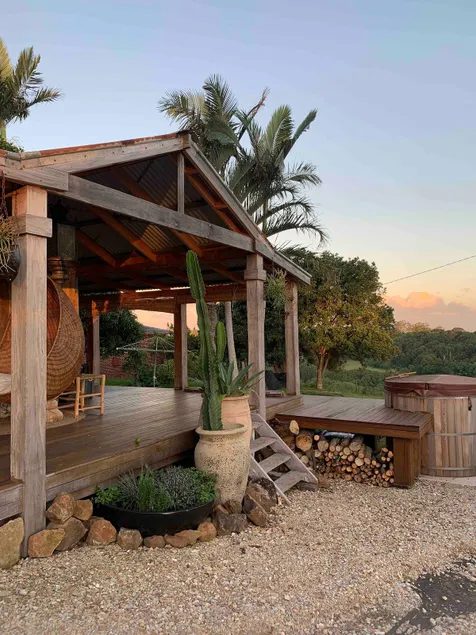 Cabin farmstay with Hot Tub & Outdoor Bath - Image 1