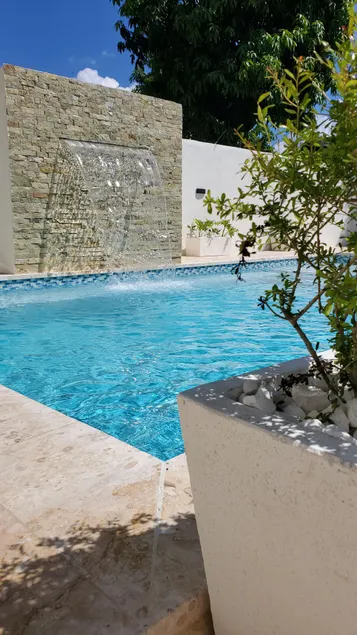 Villa Estrella swimming pool BBQ wifi free parking 3BR - Image 1