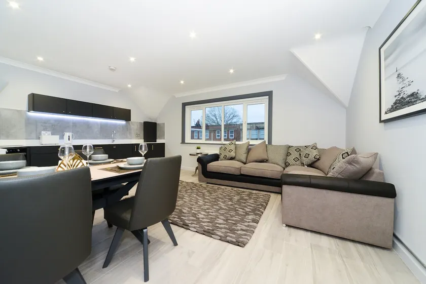 ⭐⭐⭐⭐⭐ Super Cool Apartment Parking, Netflix & WiFi - Image 1