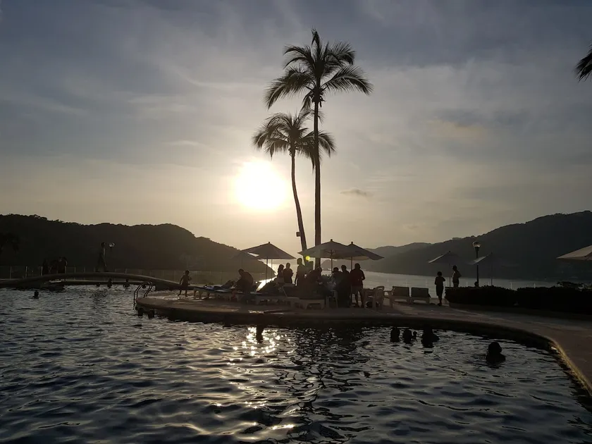 Acapulco Sunset, Punta Diamante - Image 1