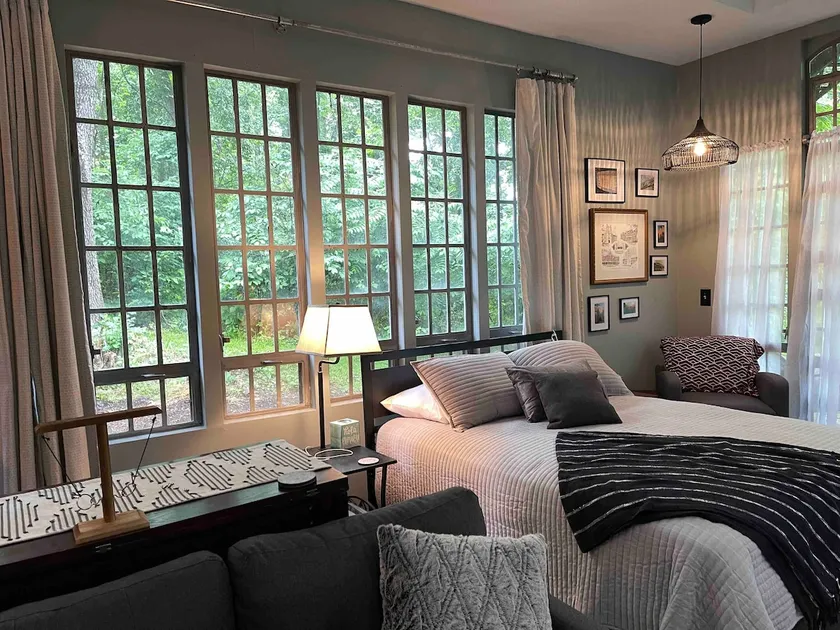 Hokie Hideaway - Image 1
