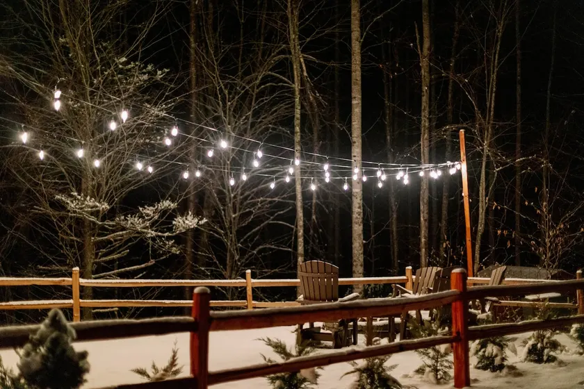 Cozy Cabin 3~ outdoor hot tub - Image 1