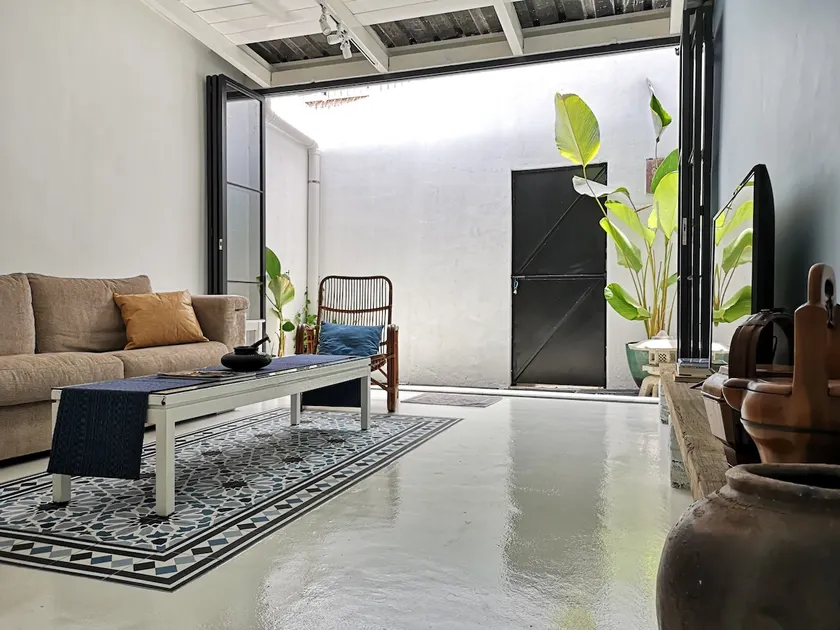 Stylishly Refurbished Heritage House (Muda Blue) - Image 1