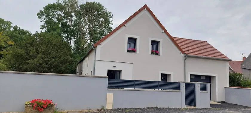 Independent house near Disney and Paris. - Image 1