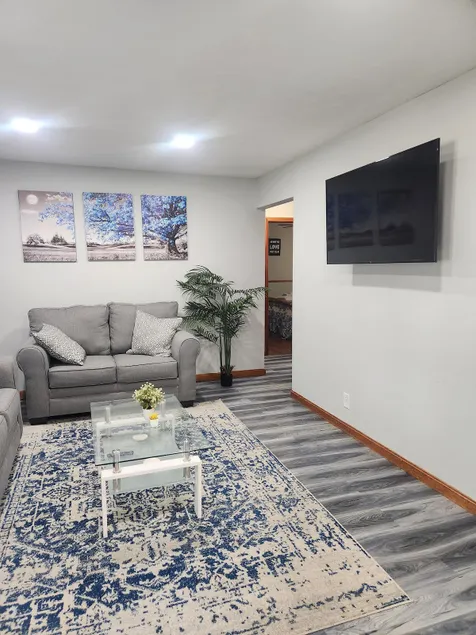 Luxury 3 bedroom home 7 mins away KY Fair Expo - Image 1