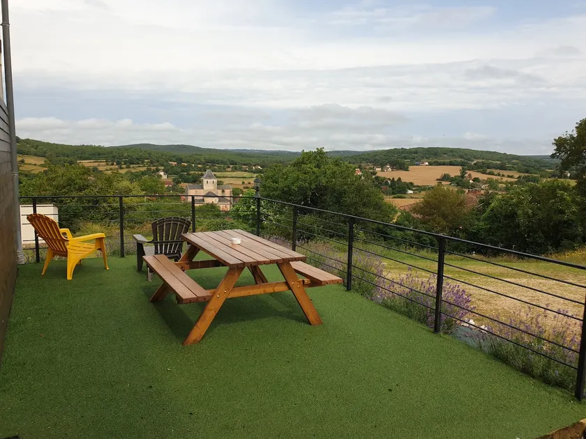 Villa apartment with magnificent views - Image 1