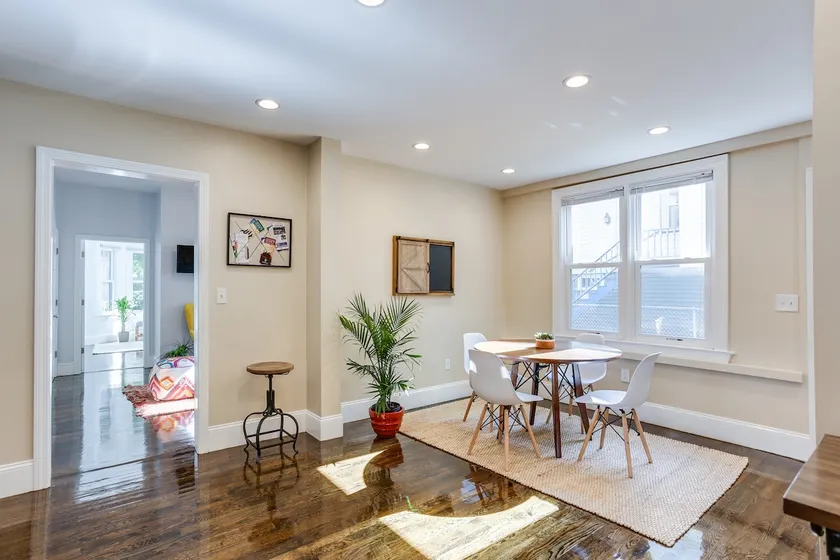 Short Train 2 Boston, Luxury prvt unit w parking - Image 1