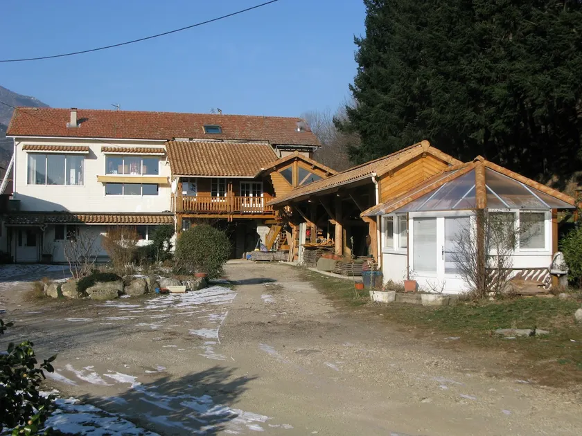 Nice wooden frame cottage, independent, swimming - Image 1