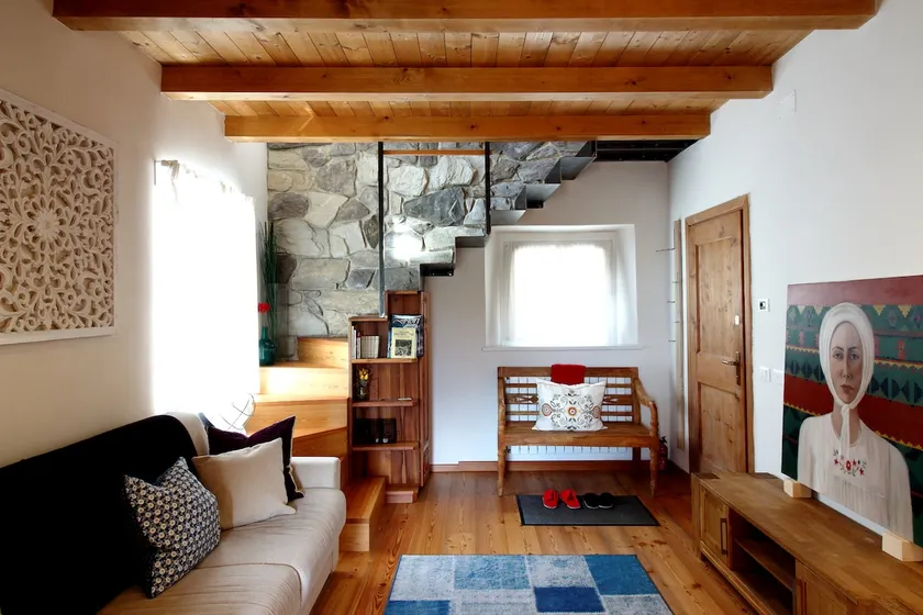inspiteofeverything it's an apartment - Image 1