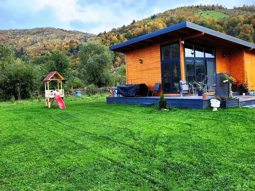 The cottage below the APUSENI rock with a hot tub and sauna - Image 1