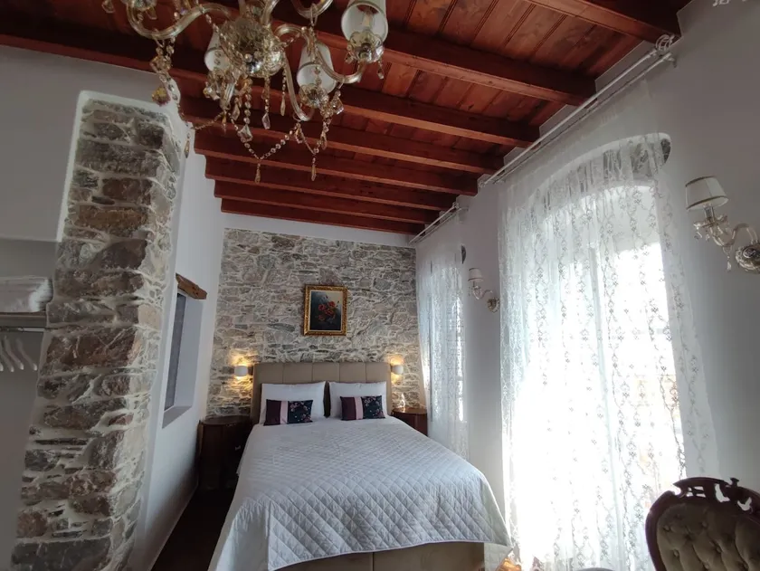 Modern ”Olympia Mansion”, Katapola, Amorgos - Image 1