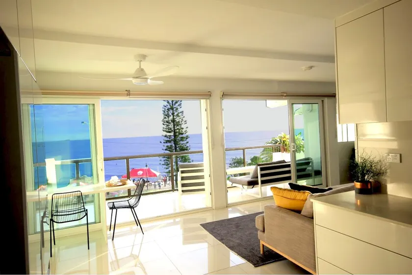 Alexandra Headland Ocean Dream - Stunning View ZA6 - Image 1