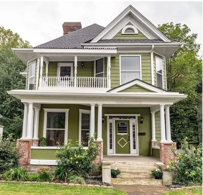 2 Bed/2.5 Bath Restored Beauty - Pistachio Palace - Image 1