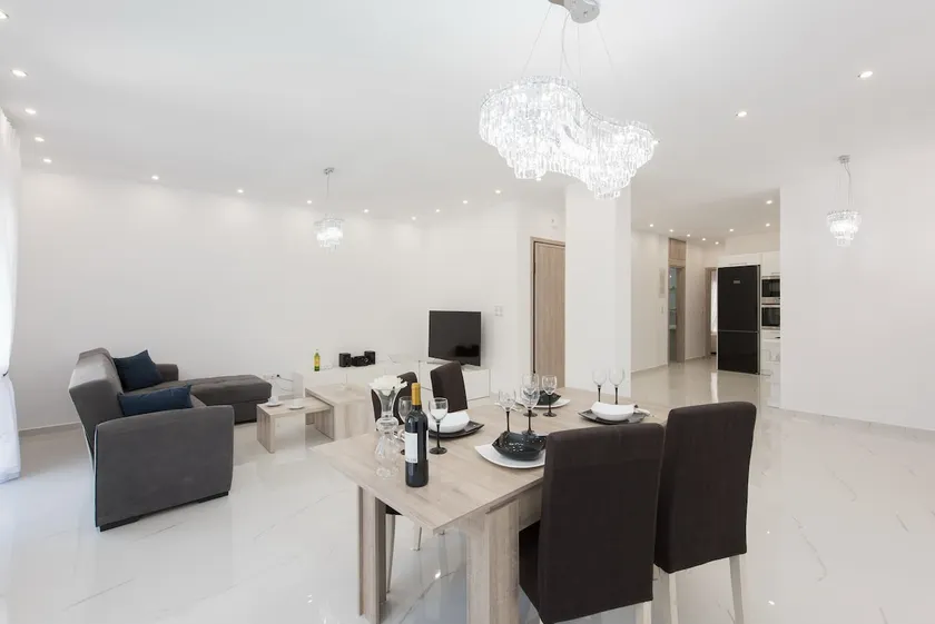 Despina's Luxury apt downtown - Image 1