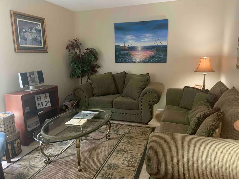 Cozy comfortable & convenient - Image 1