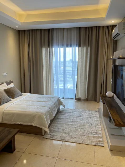 Luxury 1-room apartment in Abidjan - Image 1