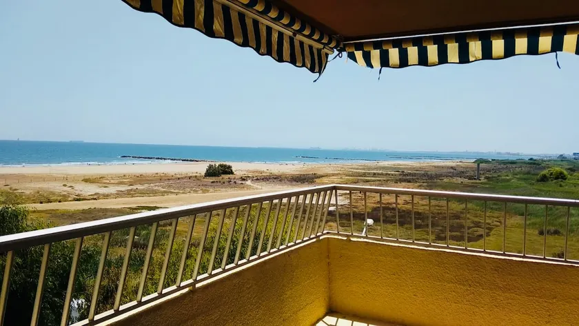 Cozy beachfront beachfront - Image 1